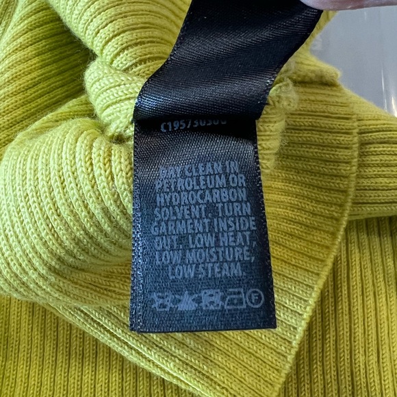 St. John Yellow Ribbed Fitted Tank Top - Picture 6 of 6